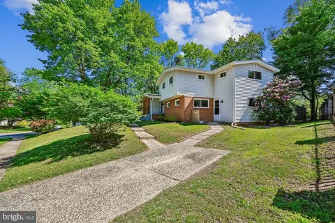 Exterior - 300 Gilsan Ct, Silver Spring, MD 20902 photo 20 of 32