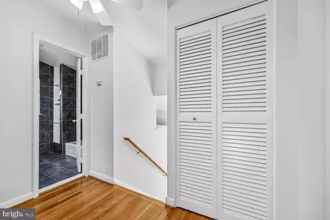 Entry Way - 300 Gilsan Ct, Silver Spring, MD 20902 photo 4 of 8