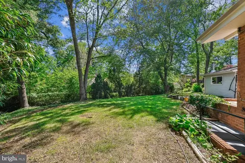 Exterior - 300 Gilsan Ct, Silver Spring, MD 20902 photo 16 of 32