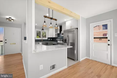 Entry Way - 9720 Hedin Dr, Silver Spring, MD 20903 photo 4 of 10
