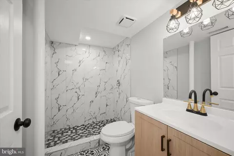 Bath - 9720 Hedin Dr, Silver Spring, MD 20903 photo 3 of 3