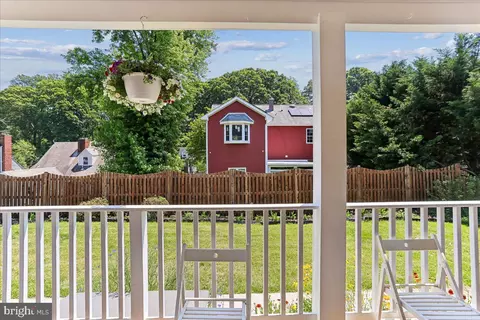 Exterior - 1504 Crest Rd, Silver Spring, MD 20902 photo 11 of 16