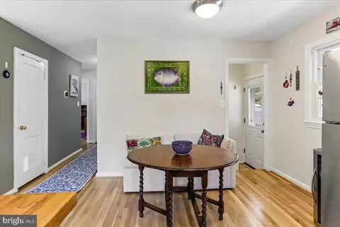 Entry Way - 1504 Crest Rd, Silver Spring, MD 20902 photo 4 of 7