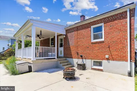 Exterior - 1504 Crest Rd, Silver Spring, MD 20902 photo 5 of 16