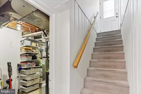 Entry Way - 1504 Crest Rd, Silver Spring, MD 20902 photo 6 of 7