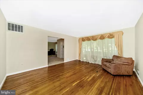 Living - 13001 Buccaneer Rd, Silver Spring, MD 20904 photo 5 of 10