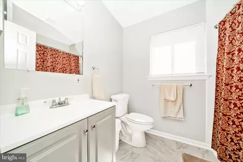 Bath - 13001 Buccaneer Rd, Silver Spring, MD 20904 photo 3 of 4