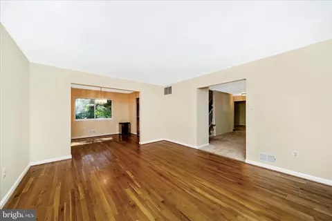Living - 13001 Buccaneer Rd, Silver Spring, MD 20904 photo 6 of 10