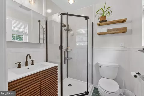Bath - 12519 Littleton St, Silver Spring, MD 20906 photo 1 of 2
