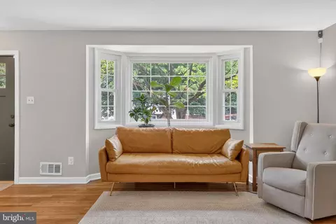 Living - 12519 Littleton St, Silver Spring, MD 20906 photo 2 of 3