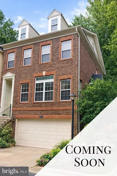 2011 Ashleigh Woods Ct, Rockville, MD 20851