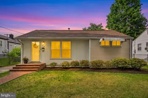 3223 Edgewood Rd, Kensington, MD 20895