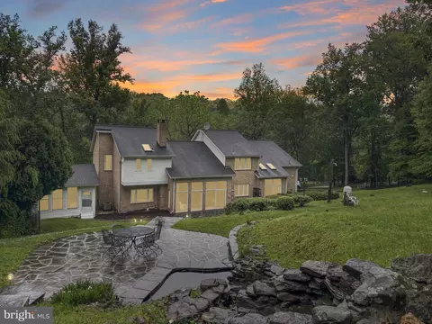 10320 Glen Rd, Potomac, MD 20854