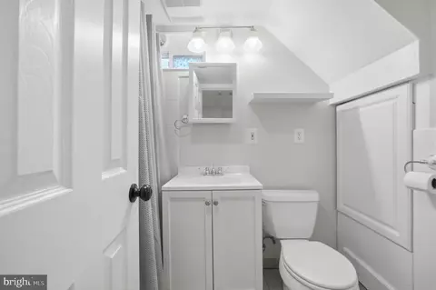 Bath - 12006 Colin Rd, Silver Spring, MD 20906 photo 2 of 2