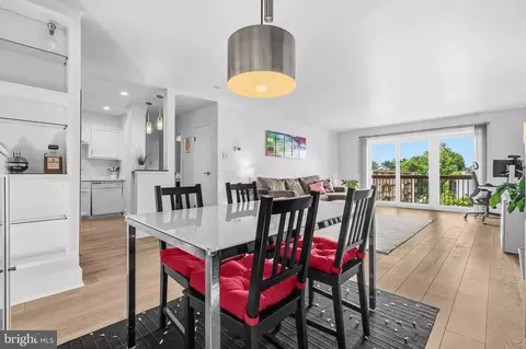7400 Lakeview Dr #N404, Bethesda, MD 20817