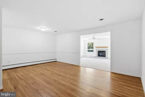 Living - 504 Waterford Rd, Silver Spring, MD 20901 photo 4 of 12