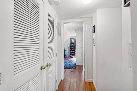 Entry Way - 905 Robin Rd, Silver Spring, MD 20901 photo 3 of 3