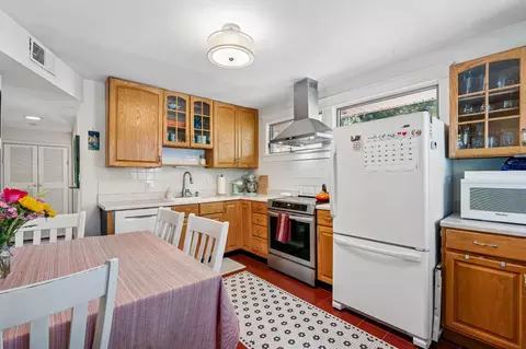 Kitchen - 905 Robin Rd, Silver Spring, MD 20901 photo 2 of 2