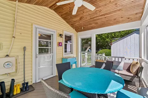 Exterior - 905 Robin Rd, Silver Spring, MD 20901 photo 5 of 11