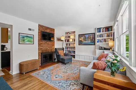 Living - 905 Robin Rd, Silver Spring, MD 20901 photo 1 of 1