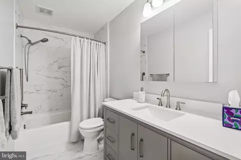 Bath - 11728 Lovejoy St, Silver Spring, MD 20902 photo 1 of 3