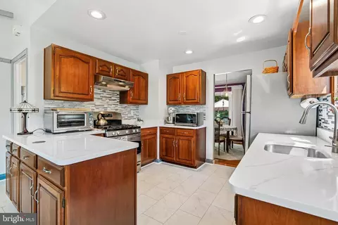 Kitchen - 11728 Lovejoy St, Silver Spring, MD 20902 photo 2 of 4