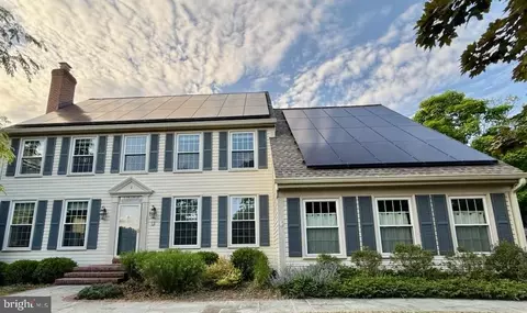 2 Frances Green Ct, Gaithersburg, MD 20878