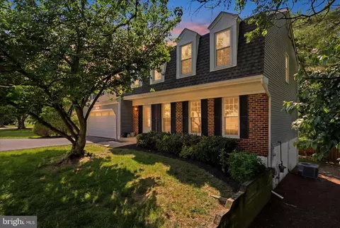 8615 Aqueduct Rd, Potomac, MD 20854