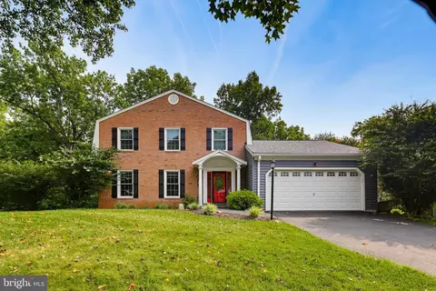 8 Bouldercrest Ct, Rockville, MD 20850