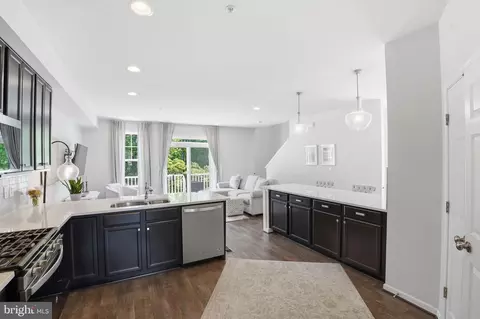 Entry Way - 16114 Coolidge Ave, Silver Spring, MD 20906 photo 2 of 7