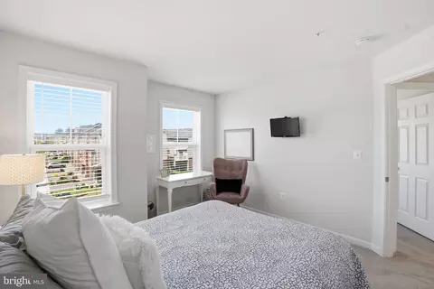Bedroom - 16114 Coolidge Ave, Silver Spring, MD 20906 photo 6 of 9