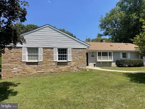 17512 Princess Anne Dr, Olney, MD 20832