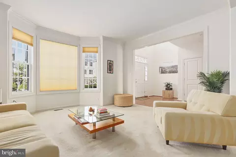 Living - 13621 Stargazer Ln, Silver Spring, MD 20906 photo 2 of 6