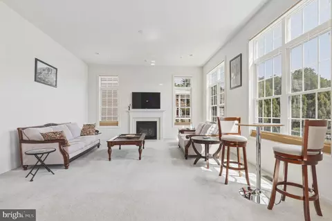 Living - 13621 Stargazer Ln, Silver Spring, MD 20906 photo 4 of 6