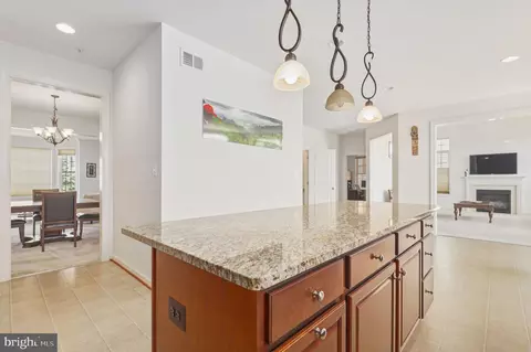 Entry Way - 13621 Stargazer Ln, Silver Spring, MD 20906 photo 5 of 10