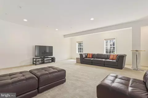 Living - 13621 Stargazer Ln, Silver Spring, MD 20906 photo 5 of 6