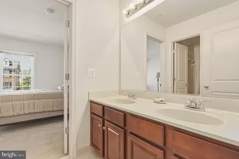 Entry Way - 13621 Stargazer Ln, Silver Spring, MD 20906 photo 10 of 10