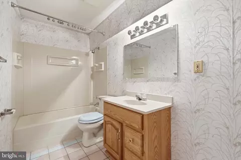 Bath - 14900 Sequoia Hill Ln, Silver Spring, MD 20906 photo 5 of 5