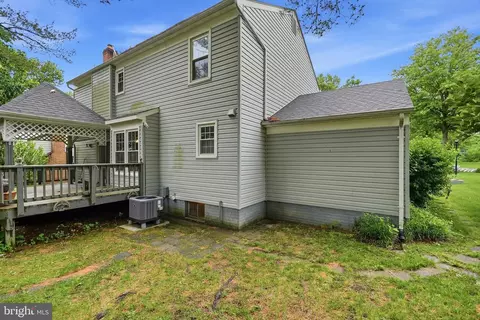 Exterior - 14900 Sequoia Hill Ln, Silver Spring, MD 20906 photo 6 of 9