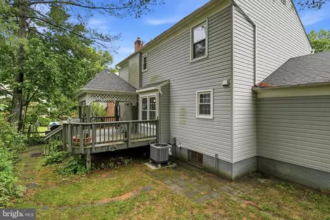 Exterior - 14900 Sequoia Hill Ln, Silver Spring, MD 20906 photo 9 of 9