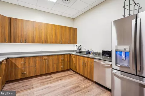 Kitchen - 14809 Pennfield Cir #314, Silver Spring, MD 20906 photo 4 of 4