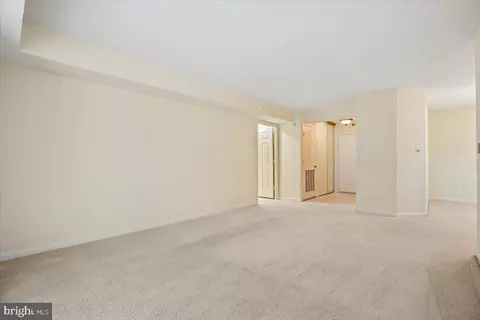 Living - 14809 Pennfield Cir #314, Silver Spring, MD 20906 photo 3 of 4