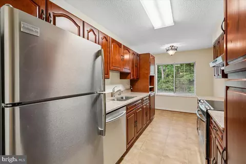 Kitchen - 14809 Pennfield Cir #314, Silver Spring, MD 20906 photo 1 of 4