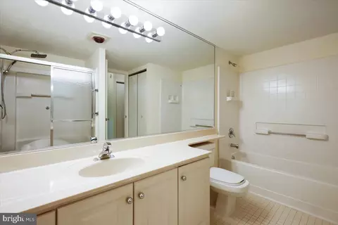 Bath - 14809 Pennfield Cir #314, Silver Spring, MD 20906 photo 2 of 2