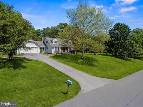 20610 Plum Creek Ct, Gaithersburg, MD 20882