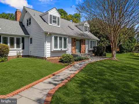 20610 Plum Creek Ct, Gaithersburg, MD 20882