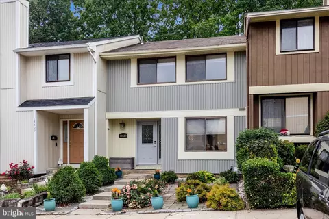 18507 Eagles Roost Dr, Germantown, MD 20874