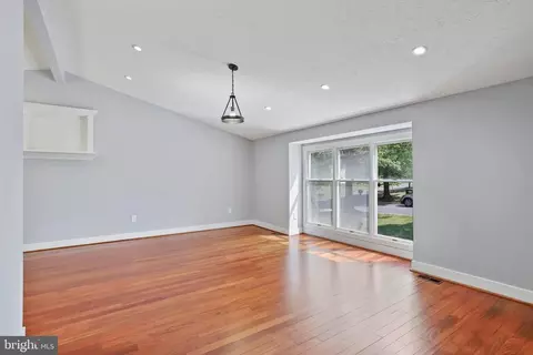 Living - 3006 Memory Ln, Silver Spring, MD 20904 photo 5 of 10