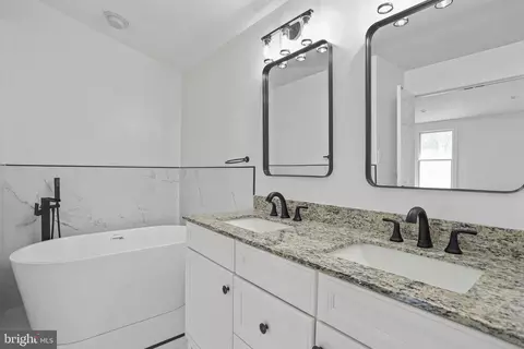 Bath - 3006 Memory Ln, Silver Spring, MD 20904 photo 2 of 4