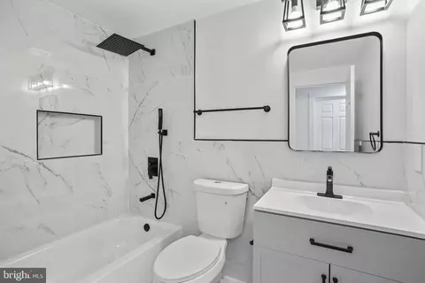 Bath - 3006 Memory Ln, Silver Spring, MD 20904 photo 4 of 4